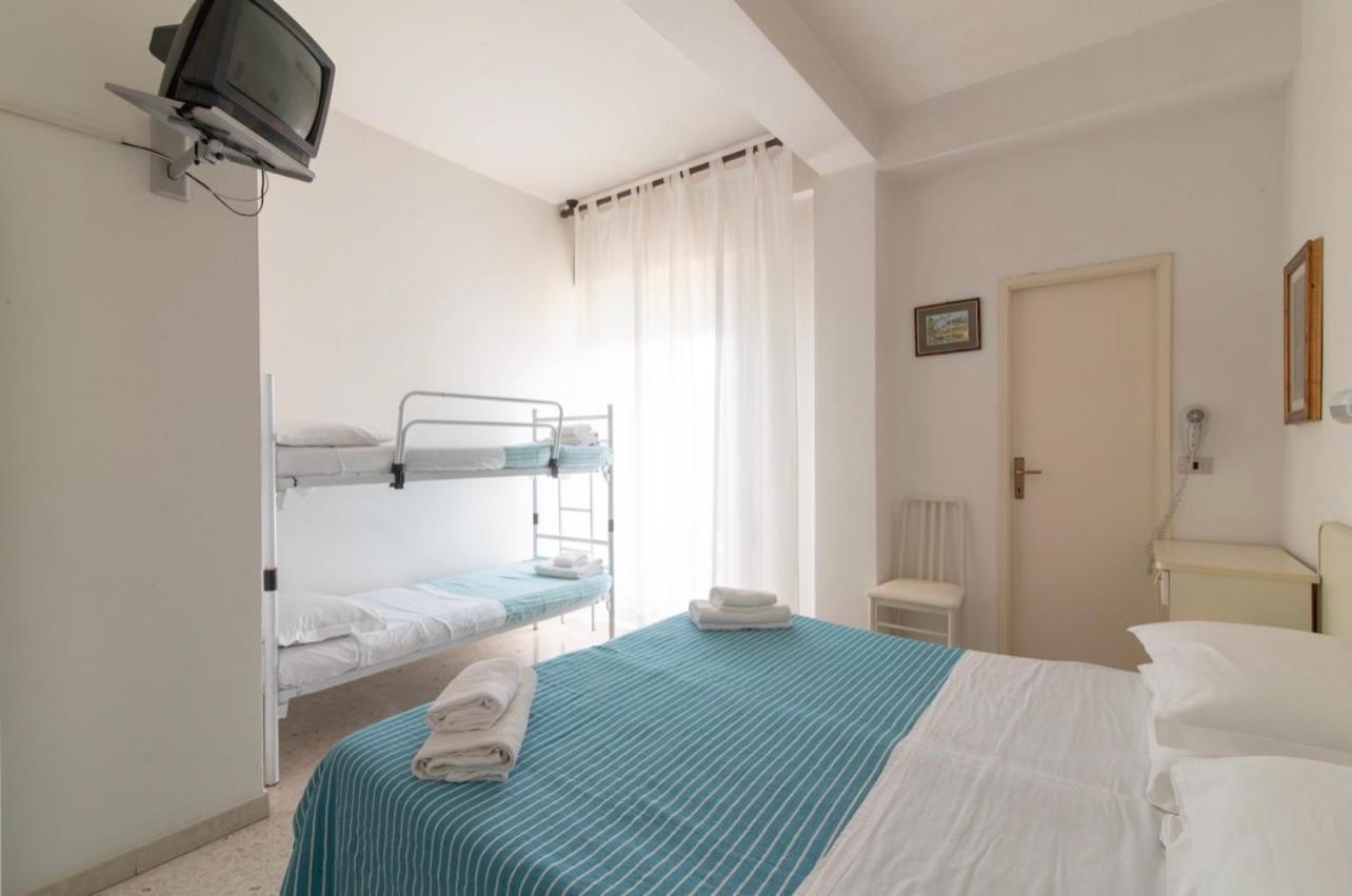 Hotel Miro Cattolica Exterior photo