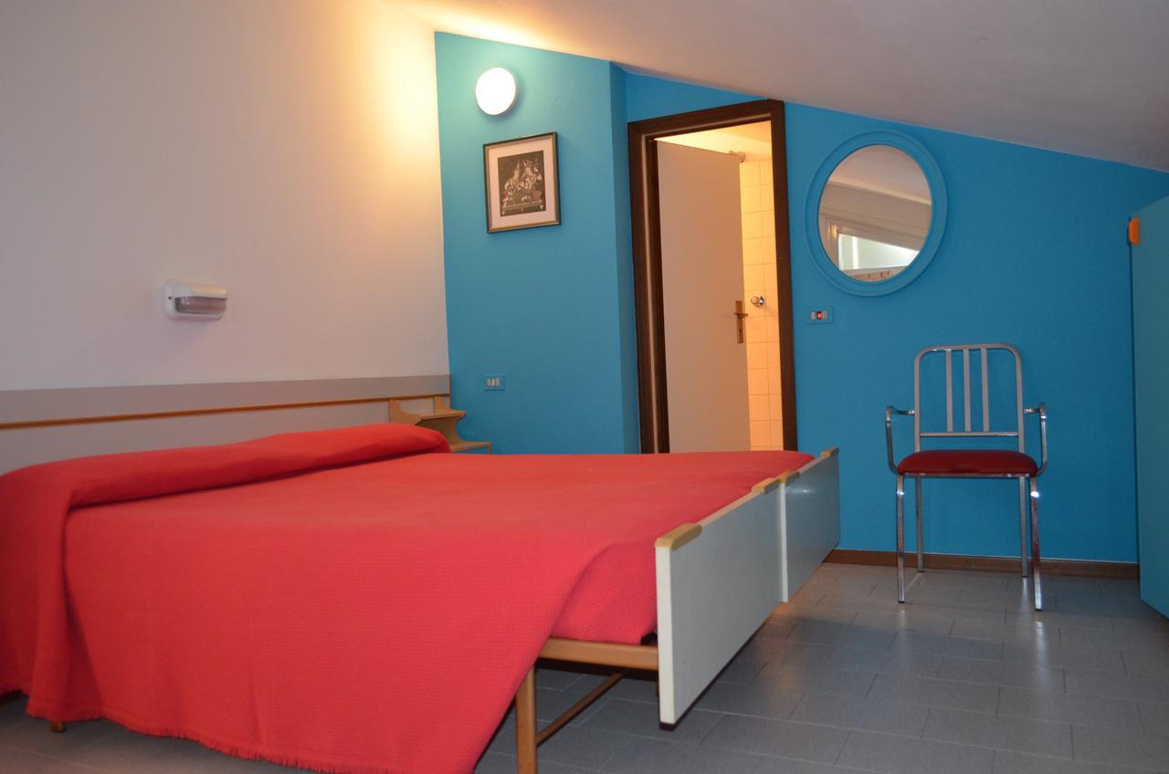 Hotel Miro Cattolica Exterior photo